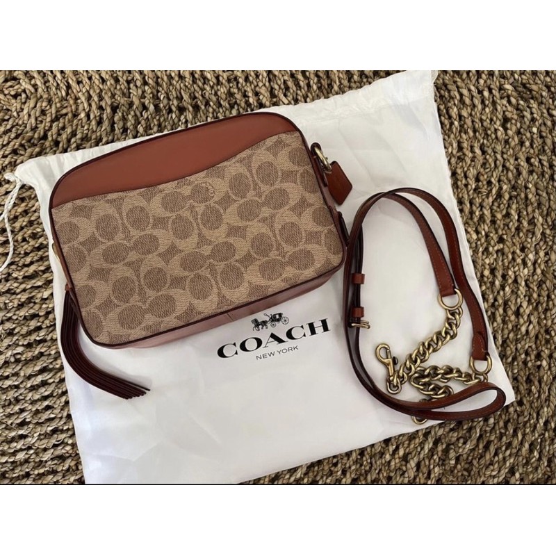 PRELOVED Coach Camera bag Tan Rust VGC