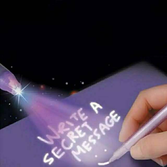 

Invisible Pen Magic Pulpen UV Light untuk Menulis Pesan Rahasia