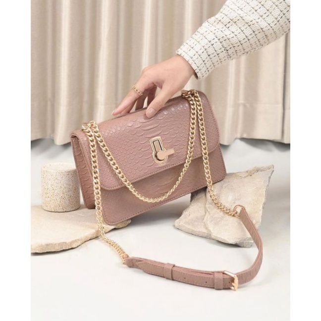 Preloved Prague Bag Nude by Heylocal.id