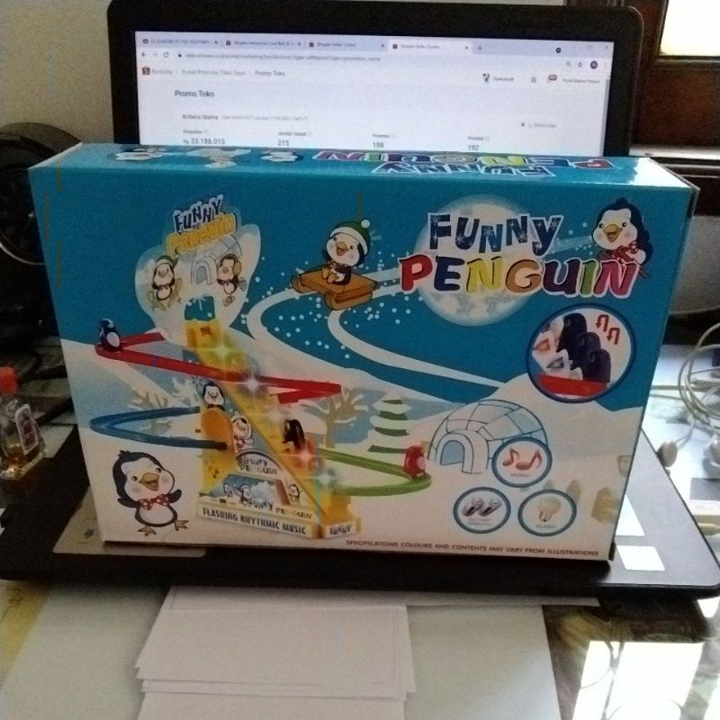 PENGUIN TANGGA SLIDE SELUNCURAN JALUR TRACK LOOP