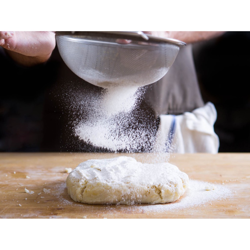 

Dusting Flour for banneton