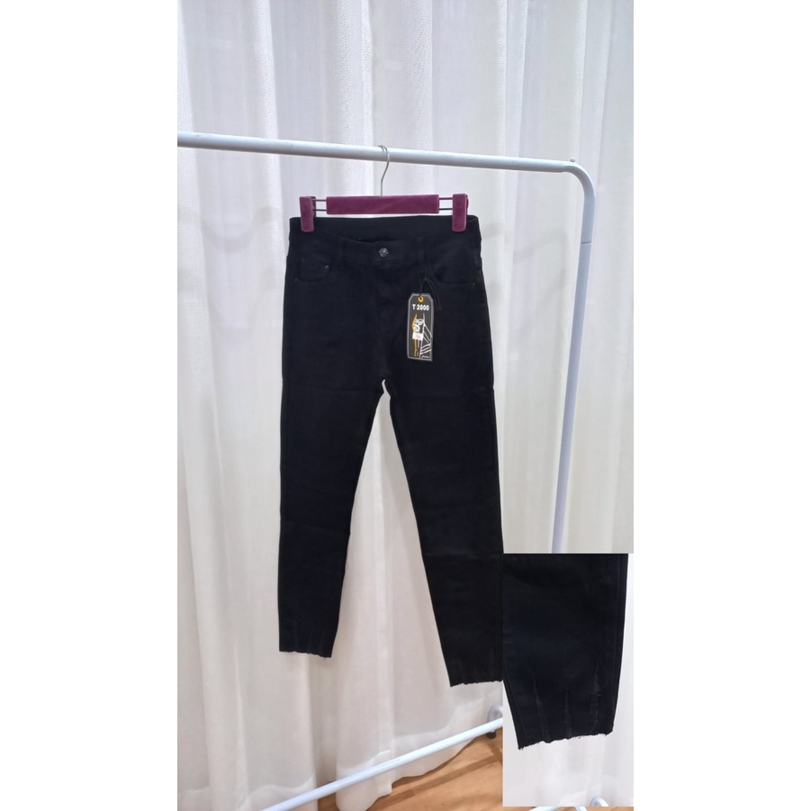 T2000 Celana Panjang Hitam Wanita 5161