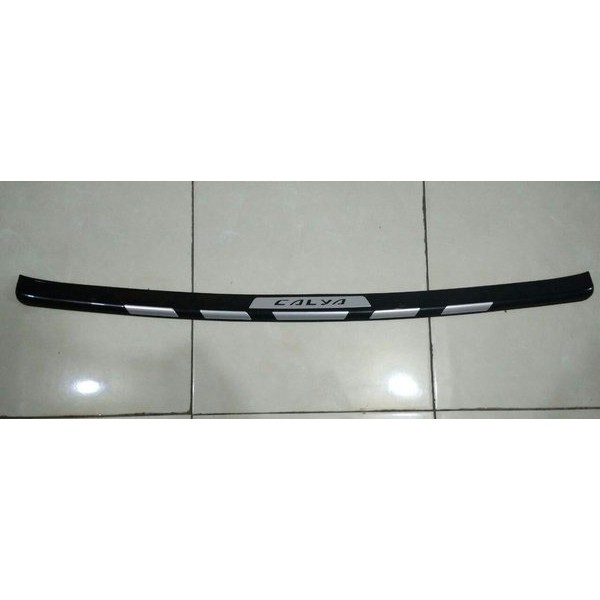 Sill Plate Belakang Calya Warna