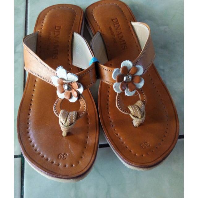 Sandal kulit magetan