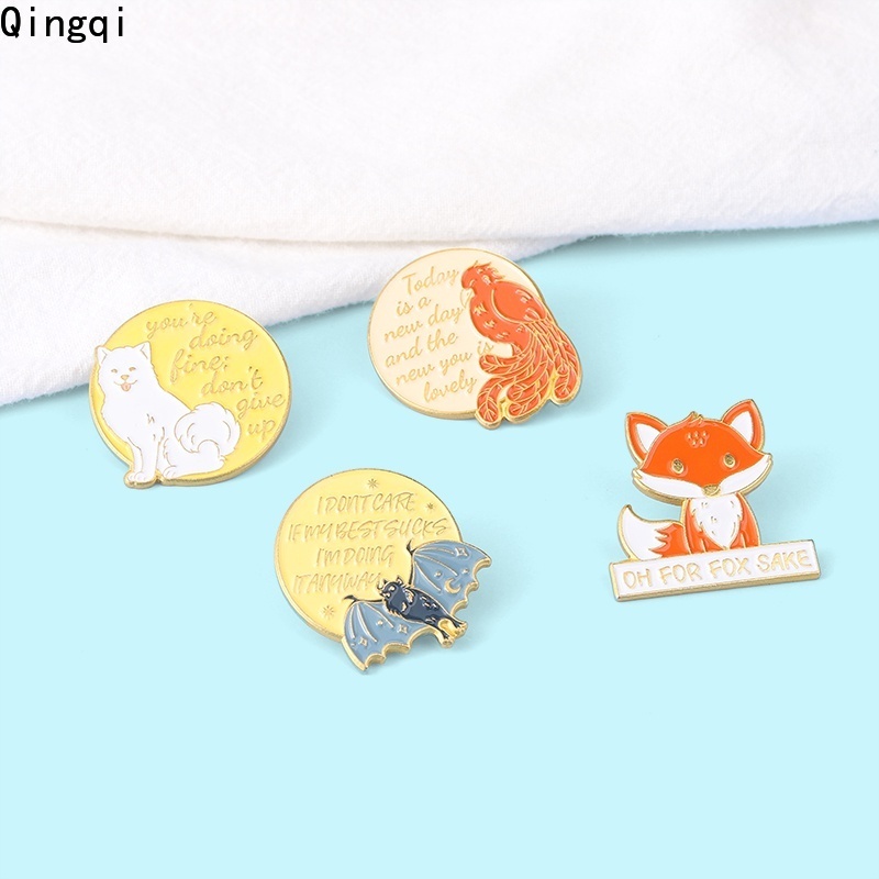 Bros Pin Enamel Bentuk Kartun Hewan Anjing / Rubah / Kelelawar / Huruf Untuk Hadiah