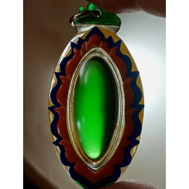 leklai kaew green drop lp somporn blessed