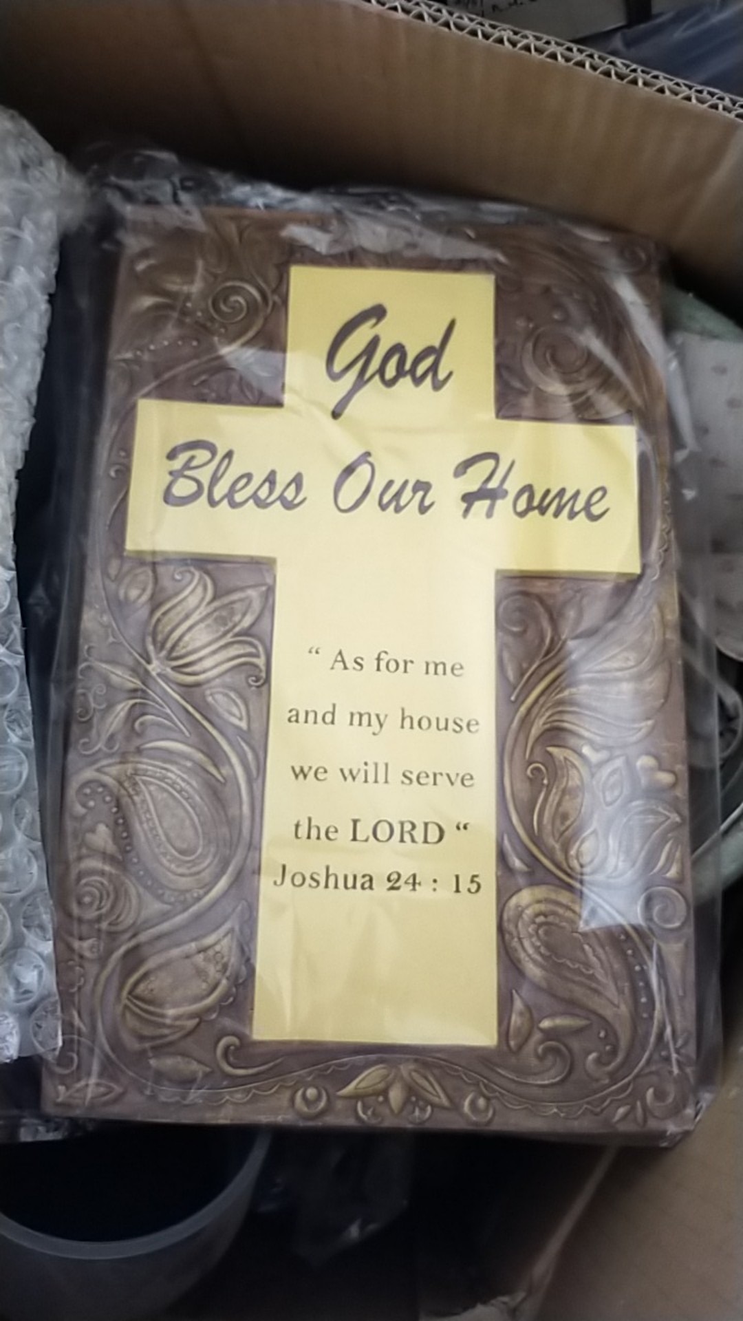 Pajangan Salib God Bless Our Home Gantung Dinding Kotak