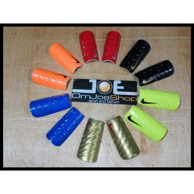 Murah di Shopee Deker Futsal/dekker bola/decker/shin guard Bola Puma Adidas Nike QR0032