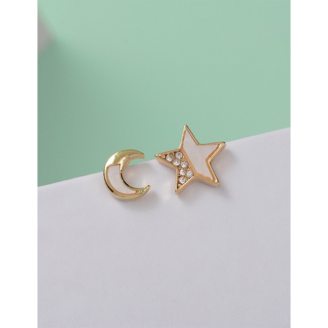 LRC Anting Tusuk Fashion Golden Asymmetrical Star And Moon Diamond K51374