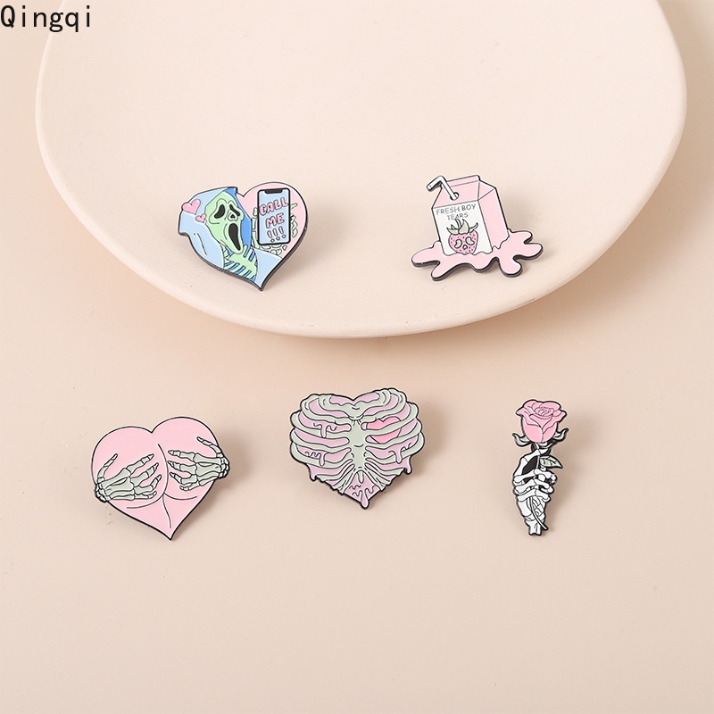 Bros Pin Enamel Desain Kartun Tengkorak Mawar Warna Pink Gaya Punk Untuk Anak