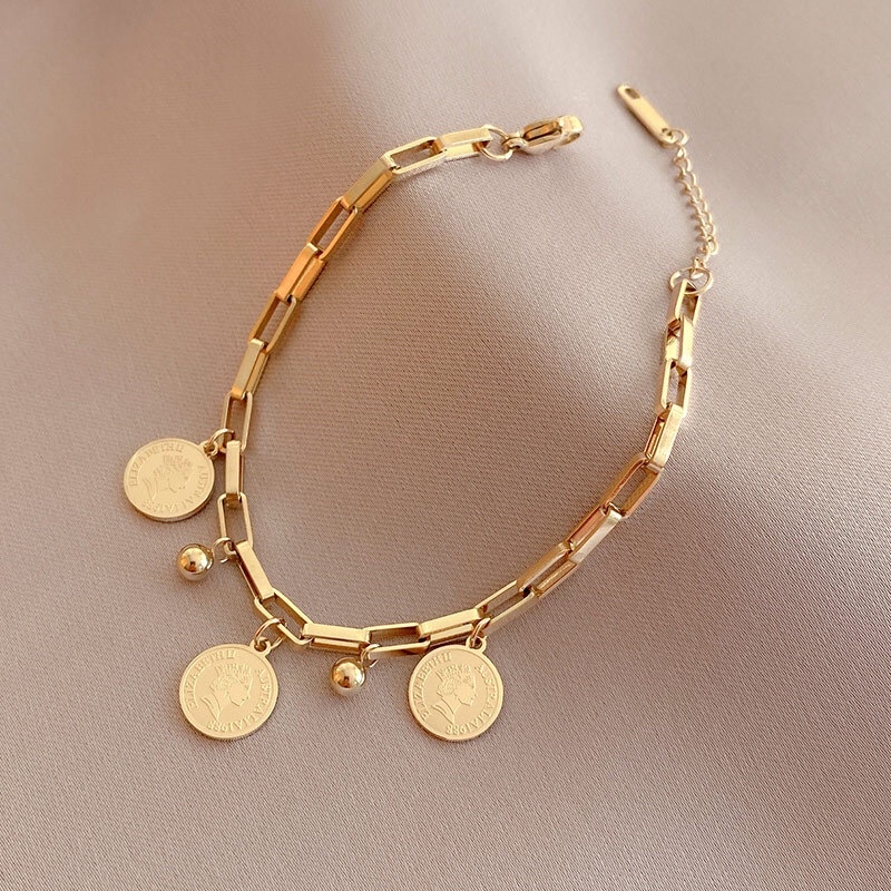 Gelang Titanium Gold 18K Koin Elisabet Ratu Fashion Style Premium