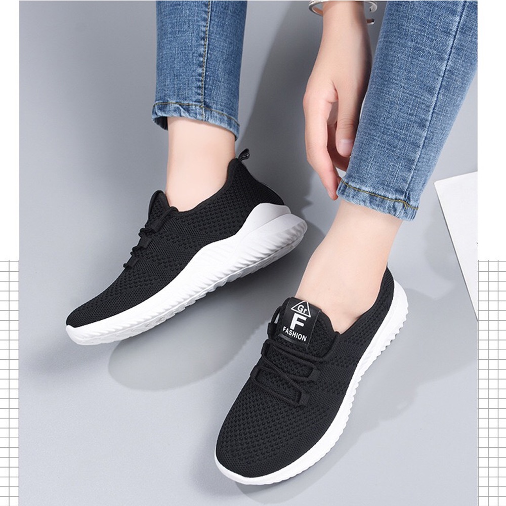 Sepatu wanita sneakers 2022 Sepatu olahraga rajutan terbang sports shoes Bahan Full Karet Anti Licin