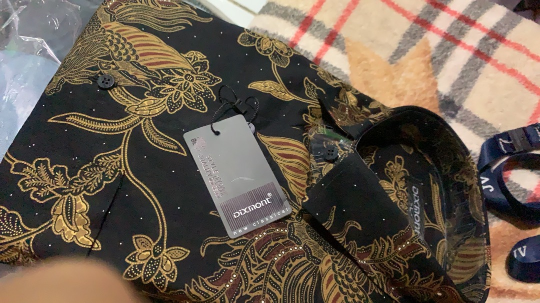 Kemeja Batik Pria Lengan Panjang Bl76 Katun Motif Modern Dixmont Semi Slimfit