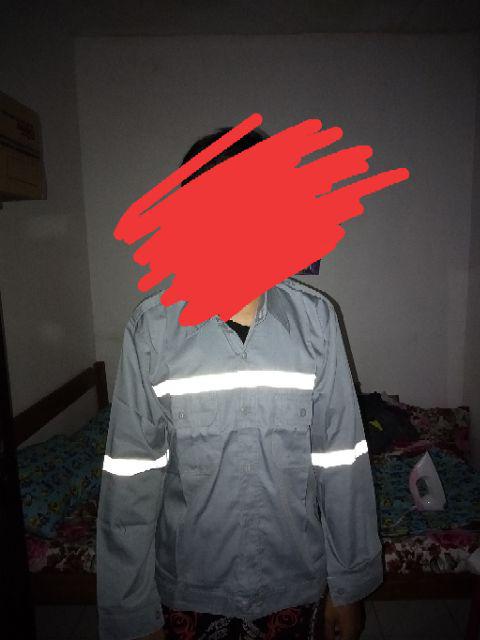 Baju Safety Abu Abu Plus Logo Safety Dan Bendera - Baju Proyek Abu Abu Plus Logo Safety Dan Bendera