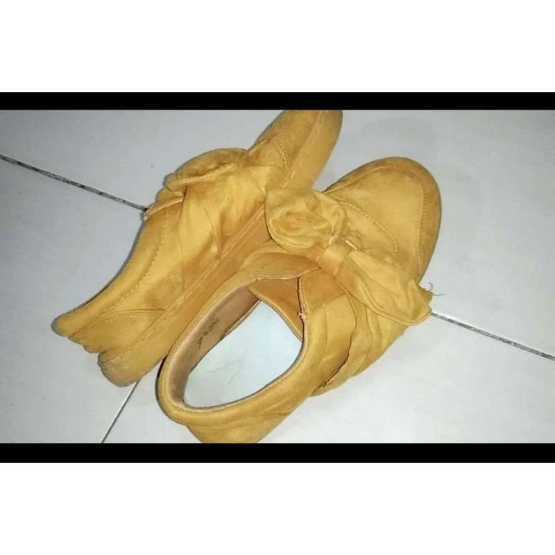 Preloved sepatu nevada