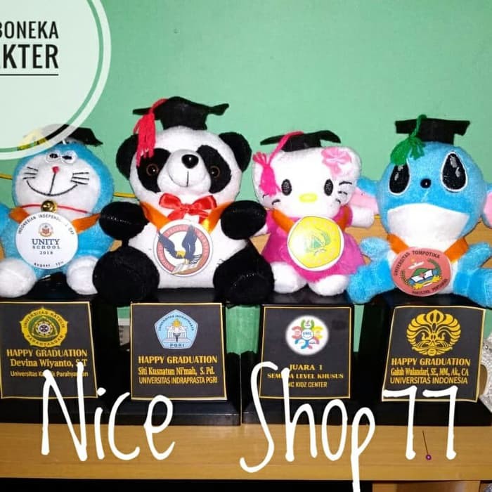barokah piala boneka wisuda packing mika boneka piala pilbon
