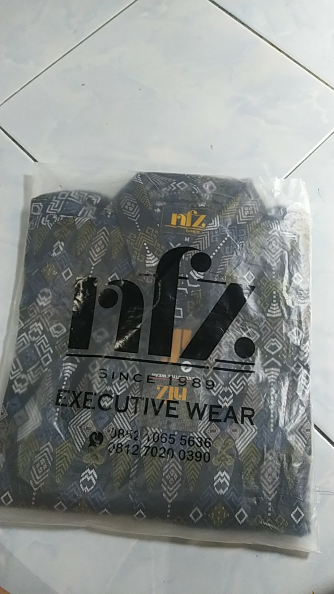 Atasan Pria Kemeja Batik Lengan Panjang  Motif Torpedo Hitam Slimfit Grosir