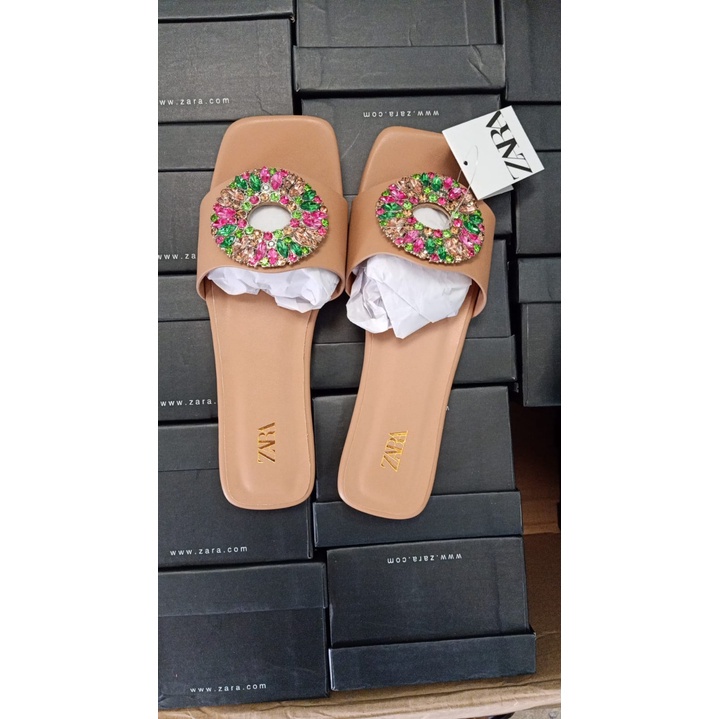 (PGBAGS) - SANDAL FLAT WANITA Z4R4 MOTIF PERMATA IMPORT PREMIUM #2355