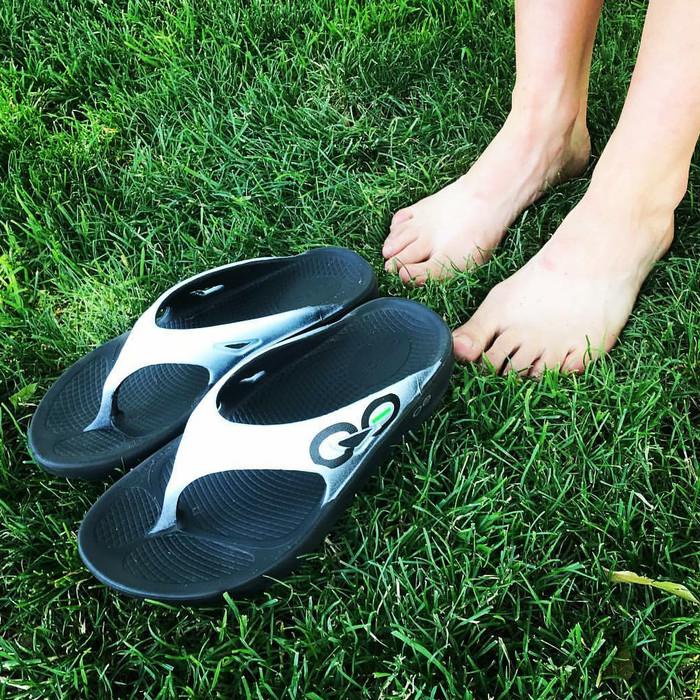 OOFOS oorigina sport sandal Cloud white