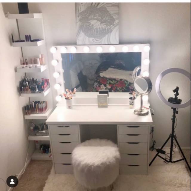 Vanity mirror