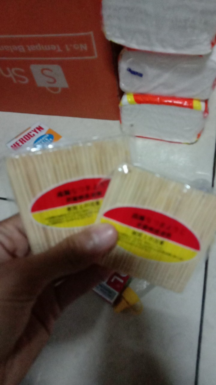 Tusuk Gigi Bambu 1 Sisi Tumpul Per Pak Kecil Isi +-78-80pcs