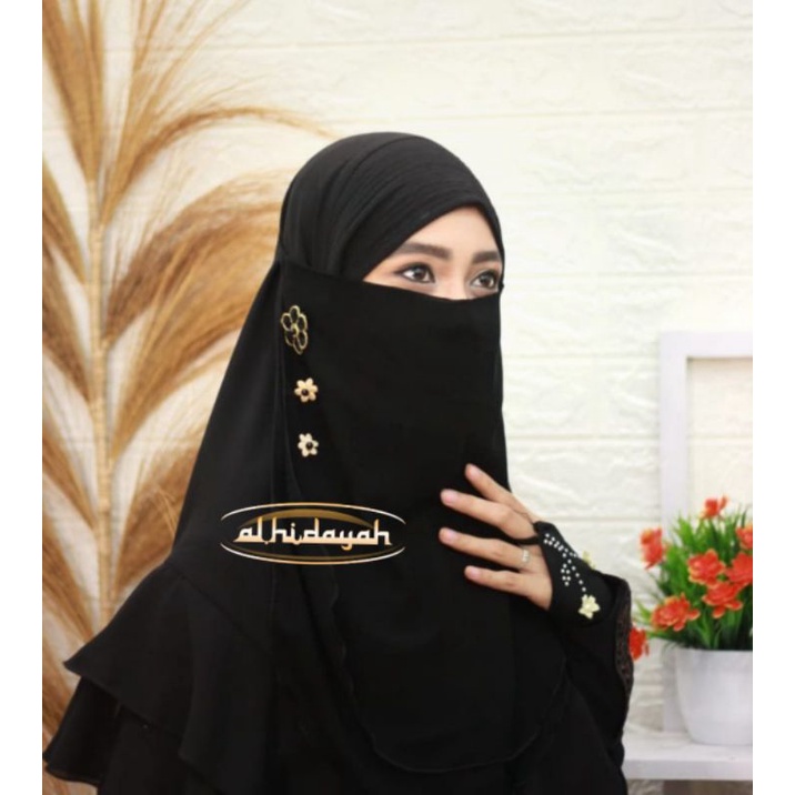tutup cadar bunga simple warna hitam tali karet