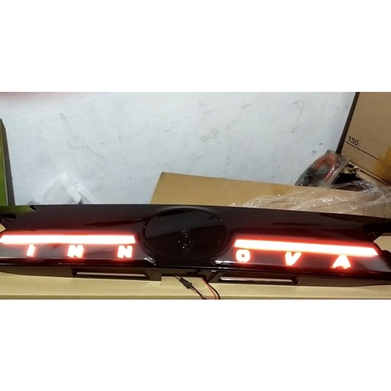 trunklid  all new innova+lampu