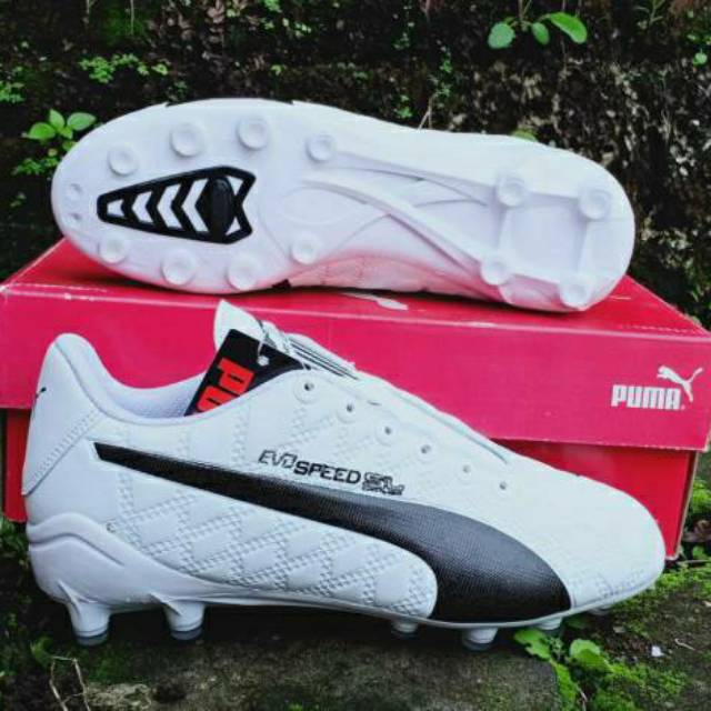 Sepatu bola puma putih | Shopee Indonesia