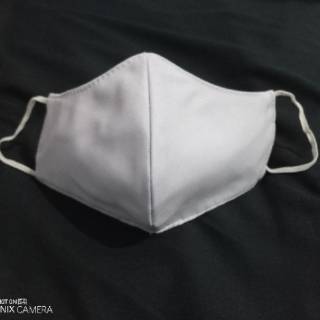 Masker kain 3 Lapis pria dan wanita warna putih polos bisa Masker kain 3 Lapis pria dan wanita warna putih polos bisa