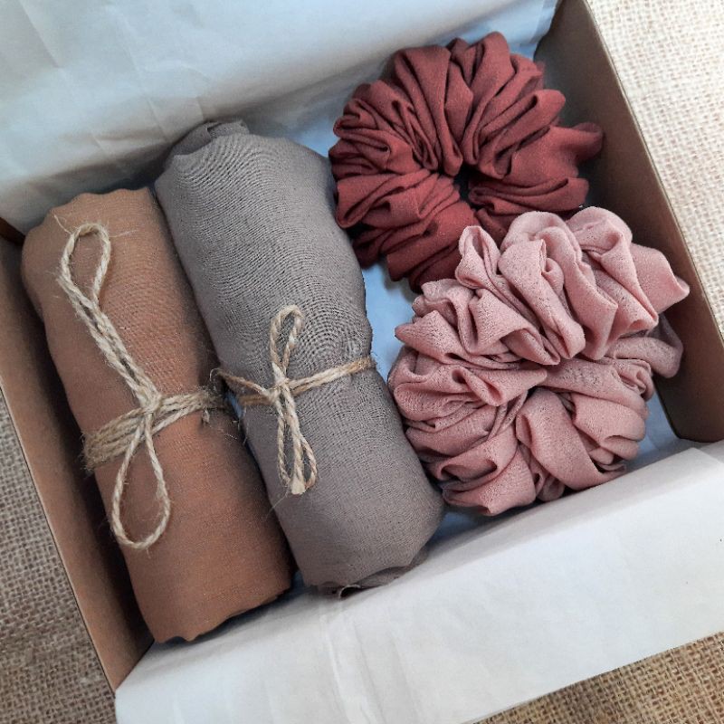 

[Premium] Hampers | Hampers Hijab | Graduation Gift | Birthday Gift