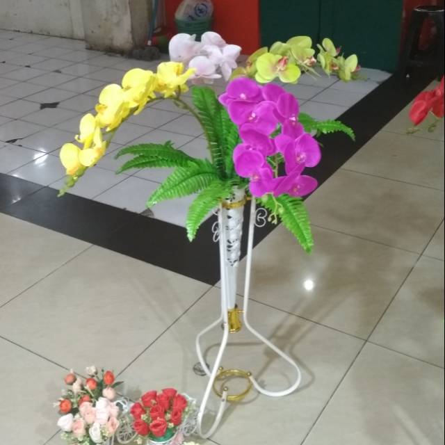 Bunga sudut anggrek latex