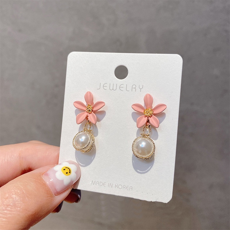 Anting Hook Wanita Motif Bunga Kecil Dengan Aksen Mutiara Aksesoris Fashion Wanita