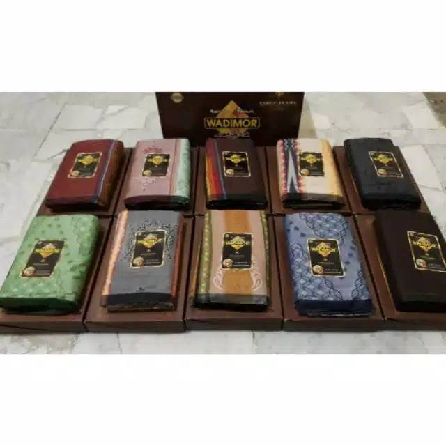 SARUNG WADIMOR SINGGASANA