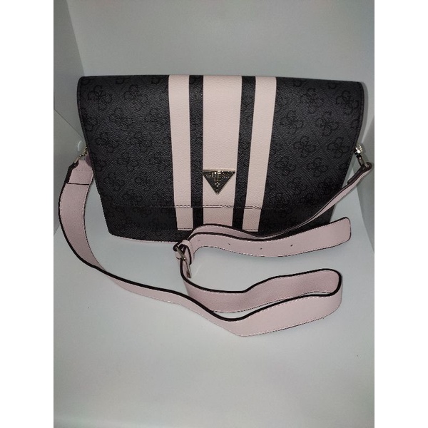 selempang Guess