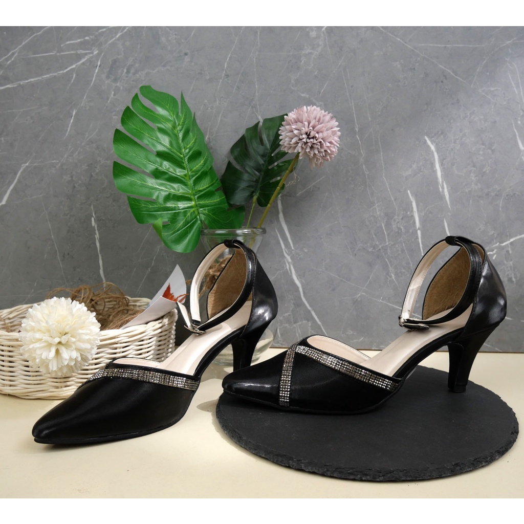 Clarabelle Cybele Heels Wanita RR - 24