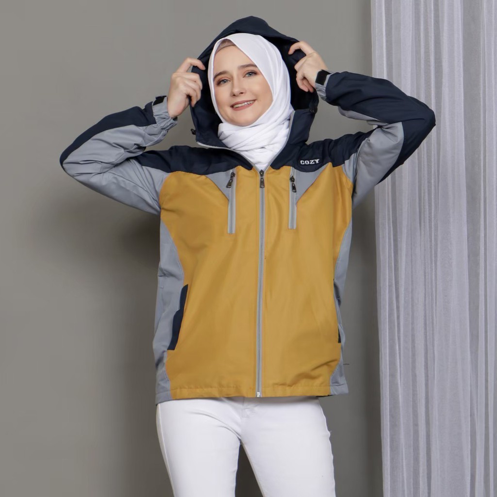 Jaket Parasut Wanita AMZ Cozy No Limit / Jaket gunung / Jaket Waterproof