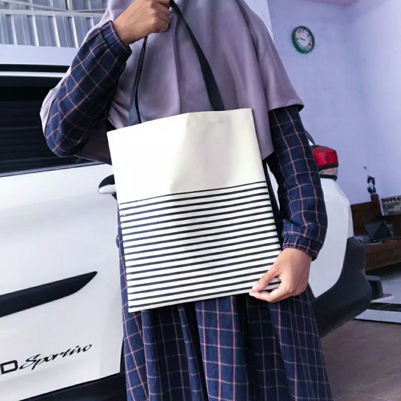 Totebag Pakai Resleting SAFIR