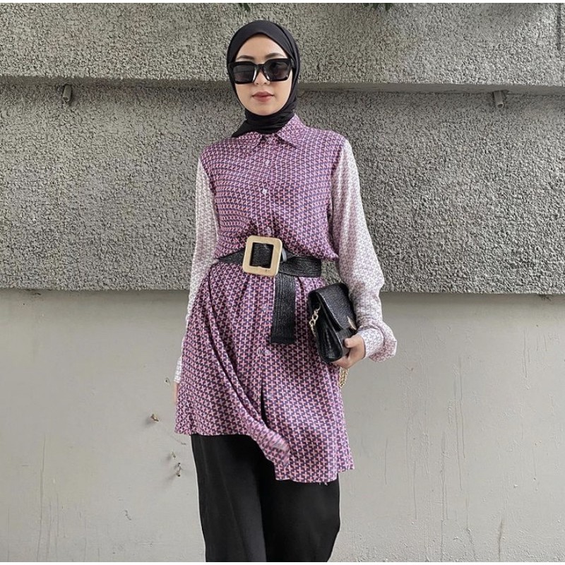 Louvre Blouse Size L