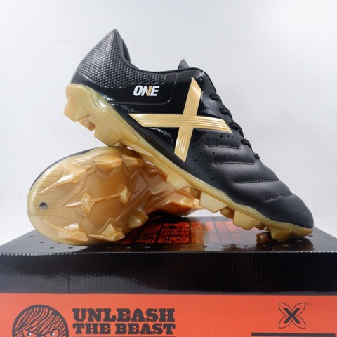 Sepatu Bola Munich One FG Black Gold MUFW0805GO Original BNIB