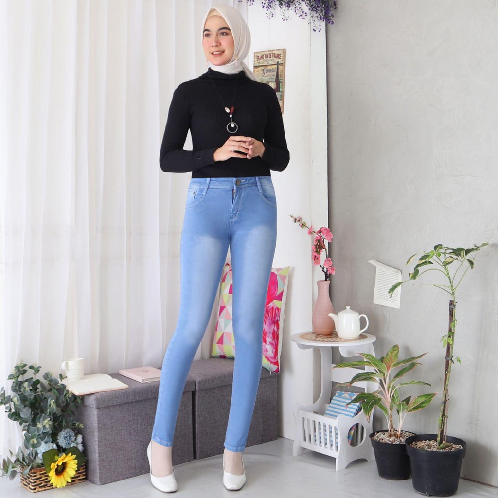 Celana Panjang Jeans Wanita Skiny Super Keren 28 29 30 Bisa Bayar Ditempat(COD)