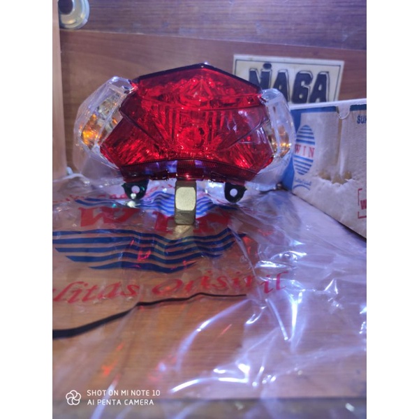 Lampu Stop Belakang Plus Bohlam Fiting Vario 125 Vario 150 Tahun 2015-2017 Kualitas Original