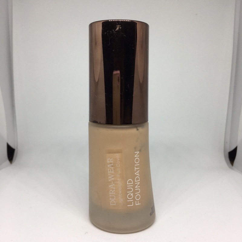 Two way cake foundation Mineral botanica + LT Pro foundation / Looke Cushion