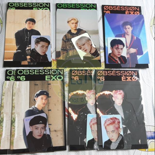 EXO - Standee + Holo Photocard (OBSESSION)