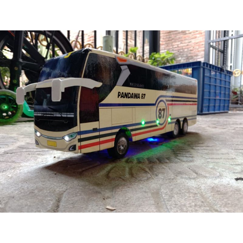 miniatur bus remote control ukuran besar