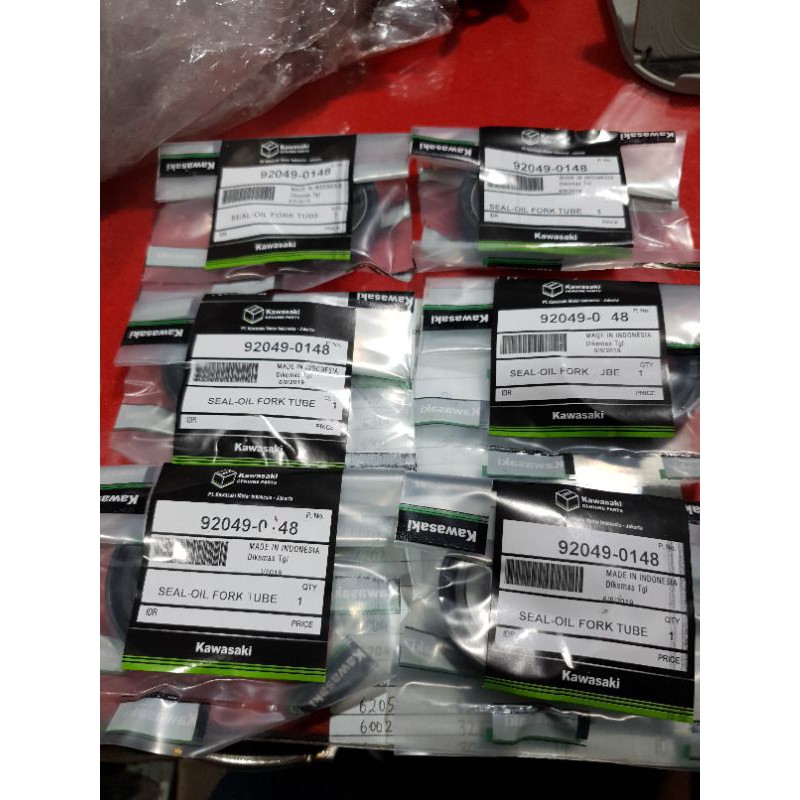 Seal shock up side down klx ( ORIGINAL PART )