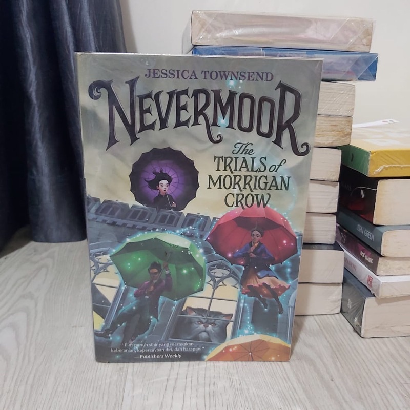 

Novel Nevermoor Preloved