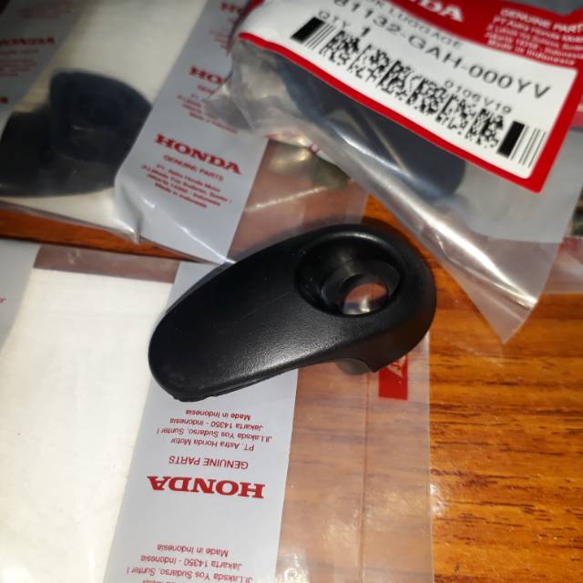 Hook gantungan barang  motor matic