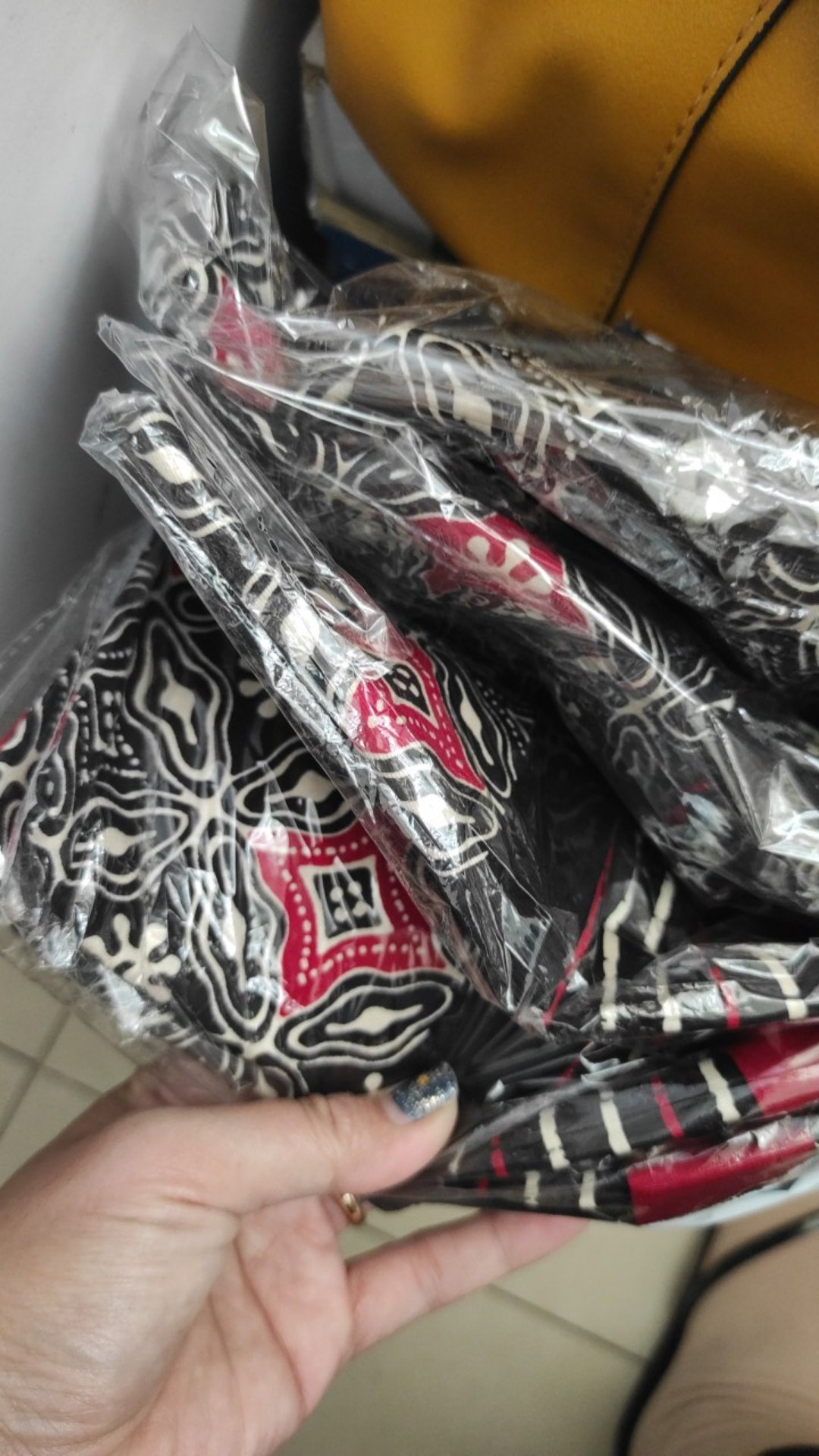 Bbae - Busan Blouse Batik Wanita