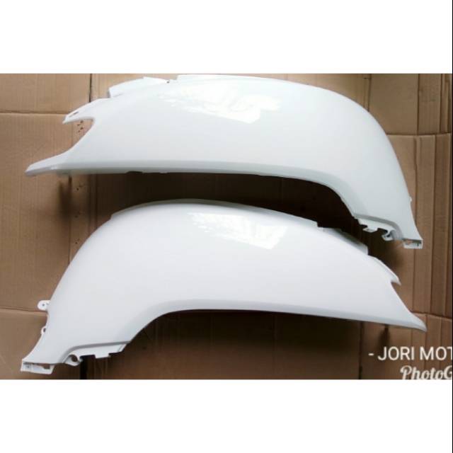 Body samping scoopy new putih 2018-2019