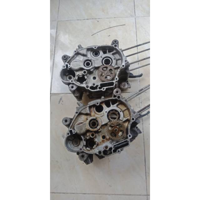 Crangkase / mesin tengah crypton/vega 4ST mesin tengah vega crangkase tengah mesin tengah vega lama
